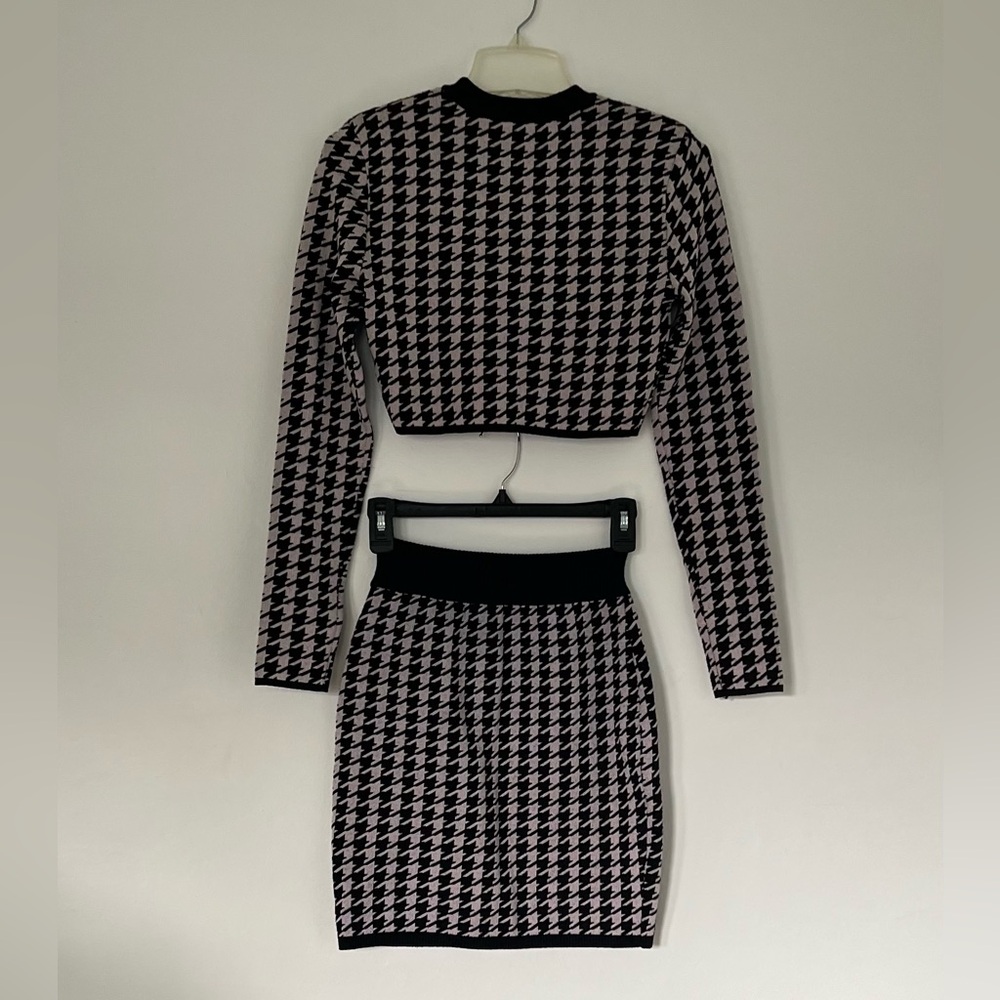 Express Houndstooth Print in Black and White(pale pink) | 2 Piece Set - Picture 4 of 10
